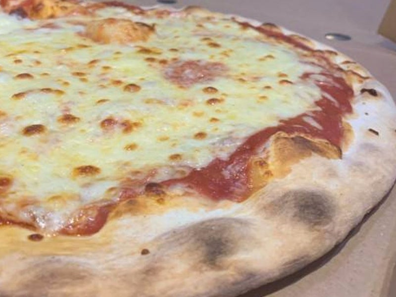 Pizza Base Pomodoro Mozzarella